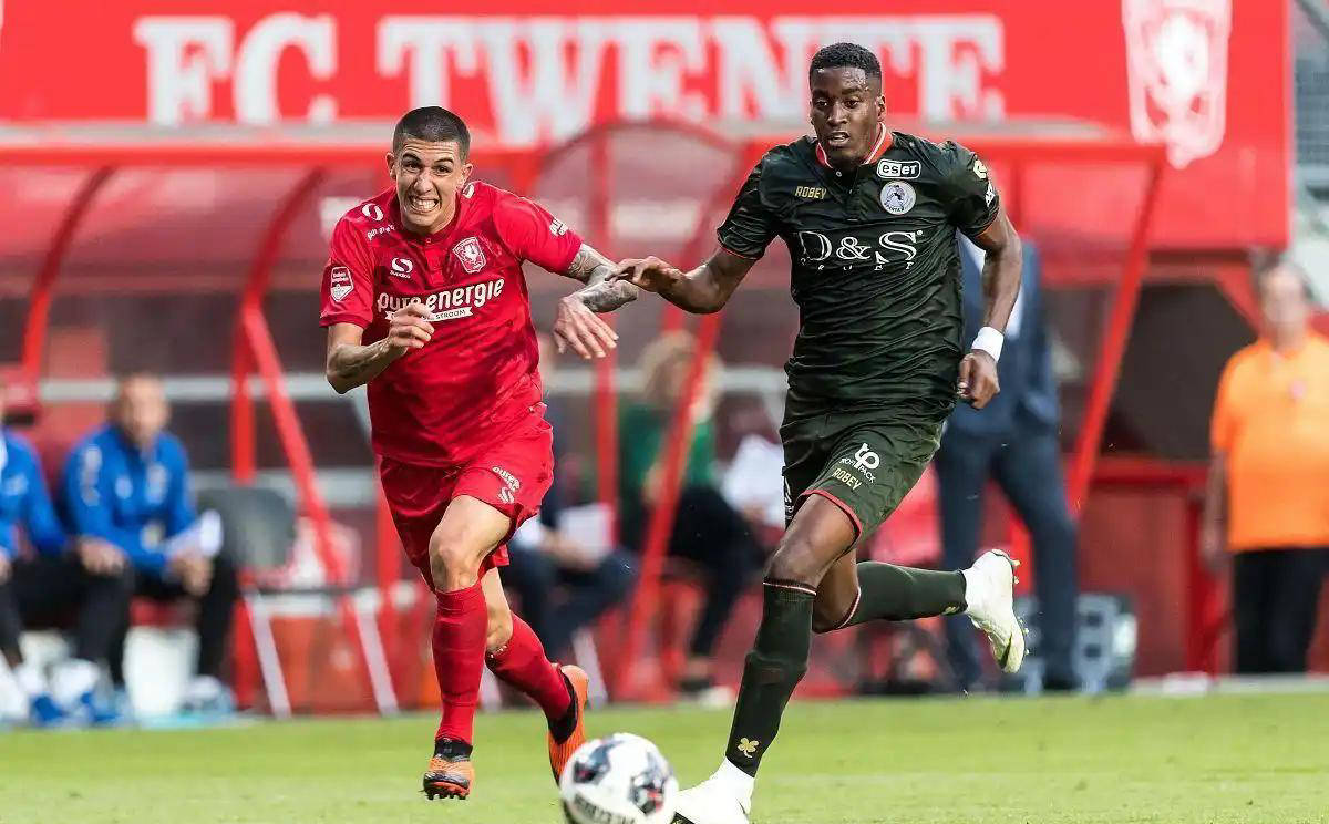 波还是球场 波还是球场