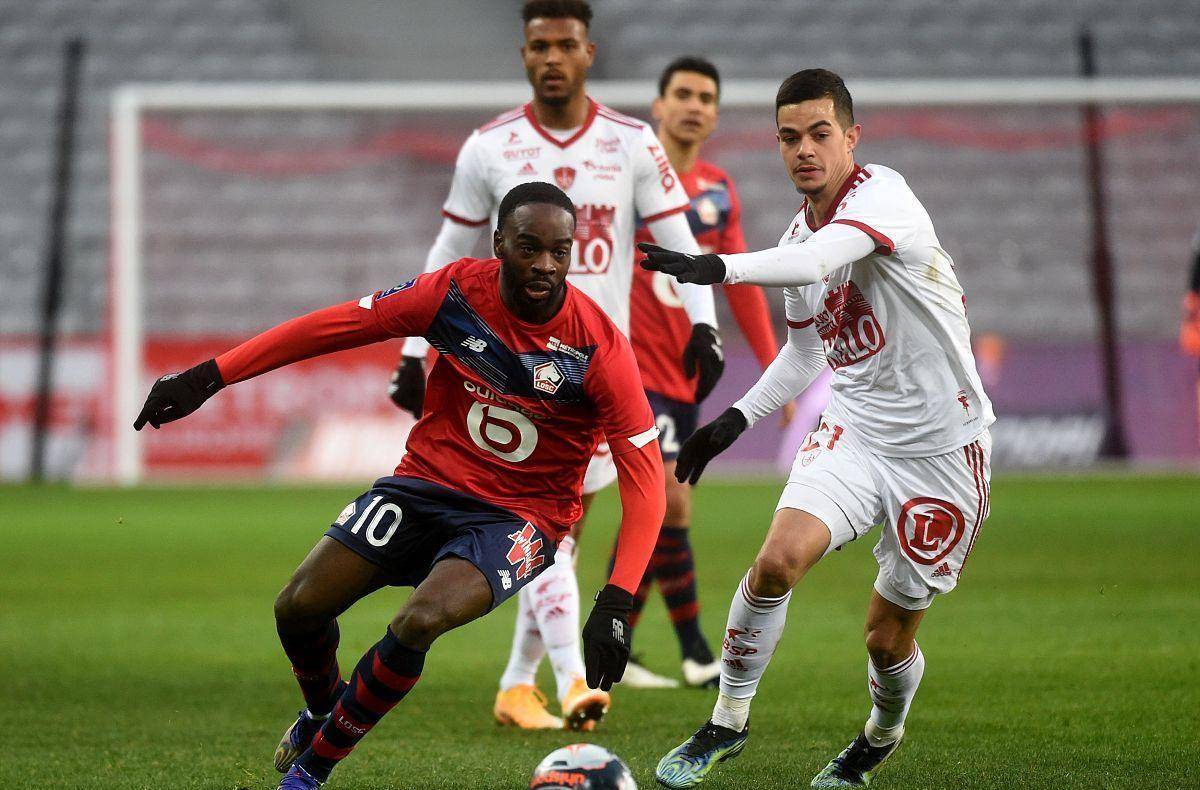 决赛显然不 决赛显然不